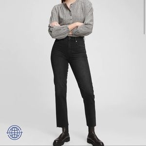 NWT - THE GAP High Rise Cheeky Straight Jeans - petite 29